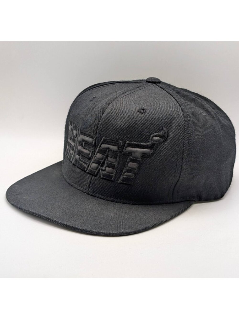 Miami Heat NBA Basketball Mitchell & Ness Hat Cap Snapback All Black Zebra